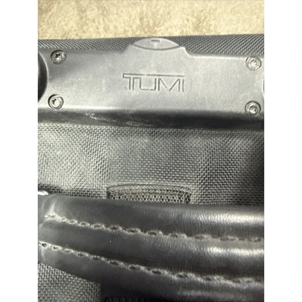 TUMI Suitcase Alpha 22